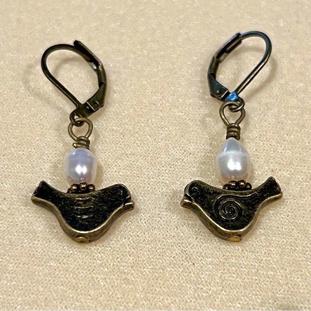 Pretty Boho Bronze Bird Freshwater Pearl Earrings With Bronze Lever Back Hooks 14$